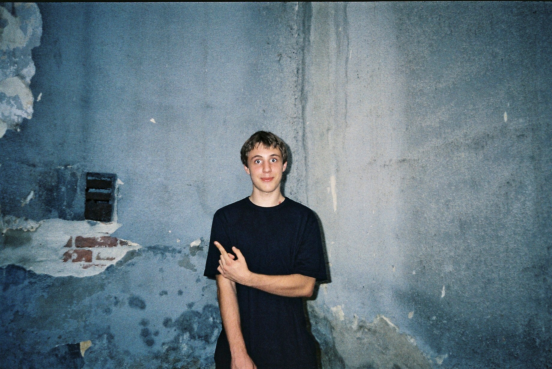 F1060025